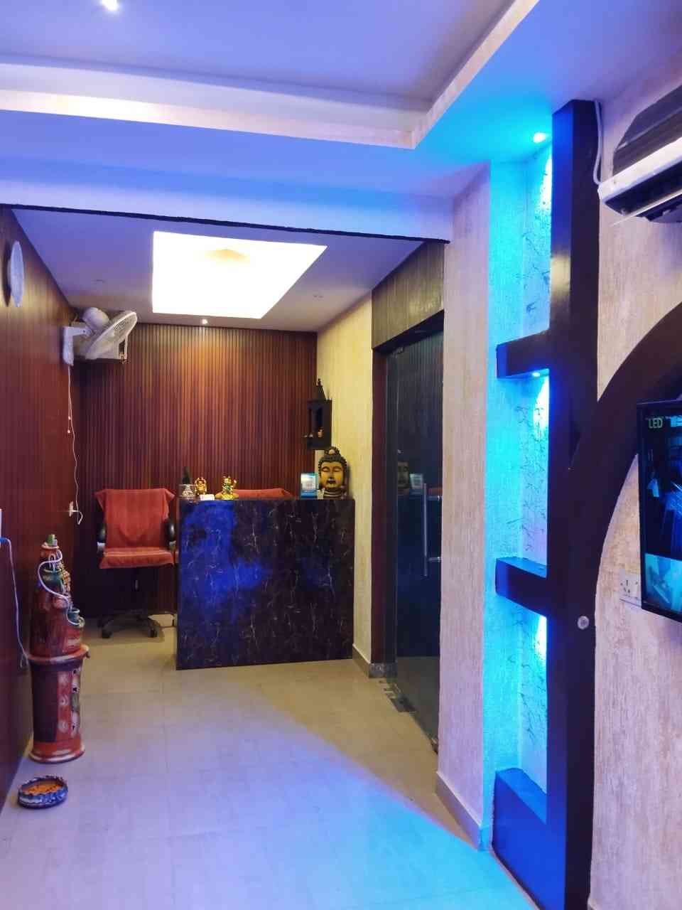 RELAXING BODY LUXURY SPA spa area