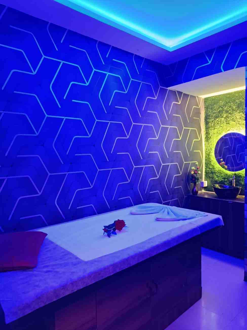 Star Luxury Spa bed area