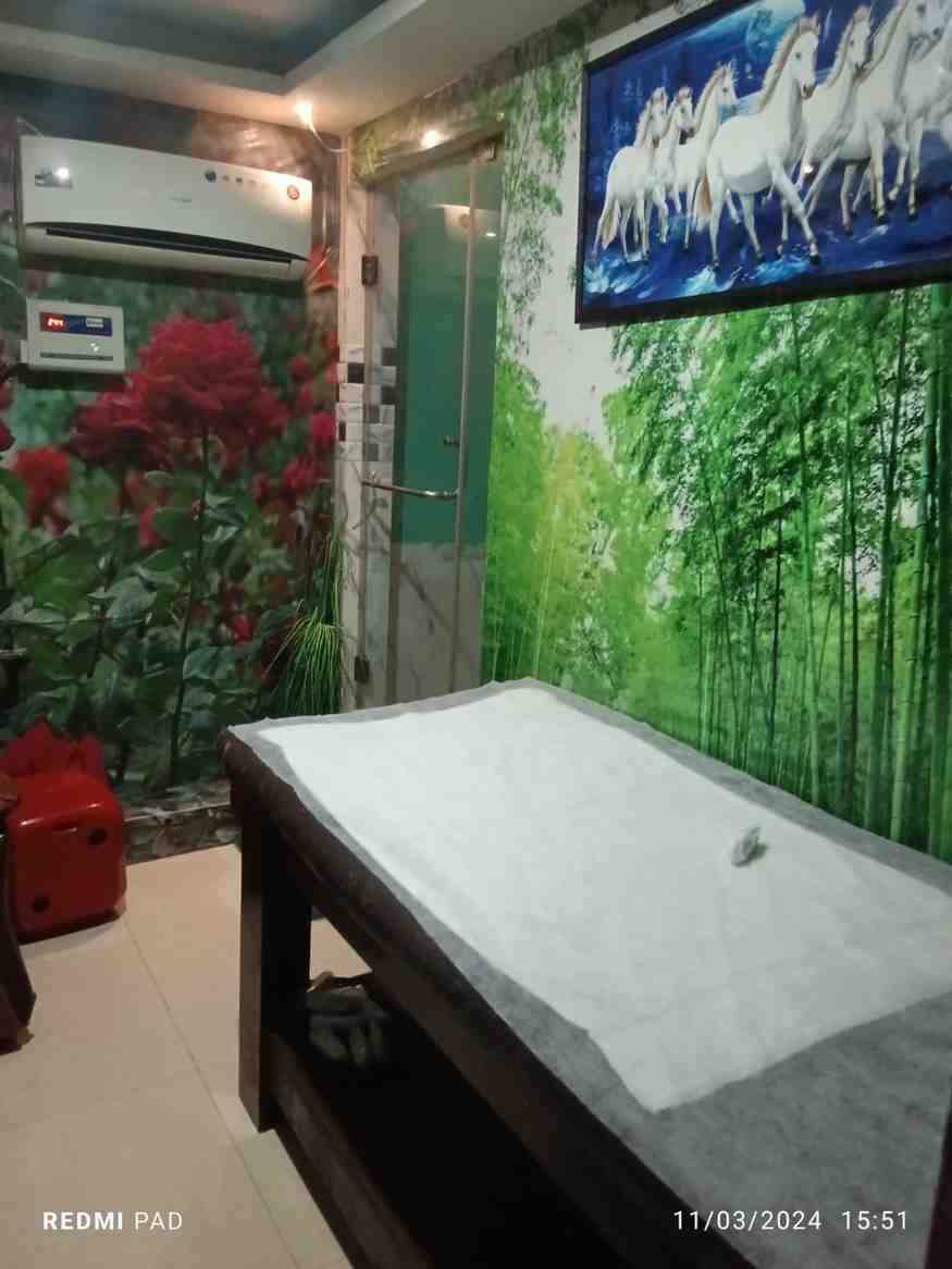 Parry SPA bed area