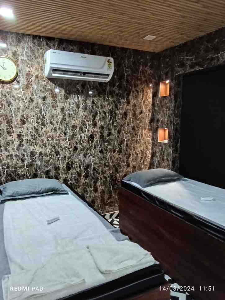 Alma Thai Spa bed area