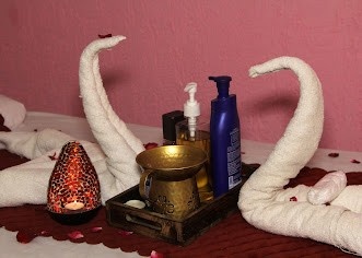 The Bronze luxury Spa bed area