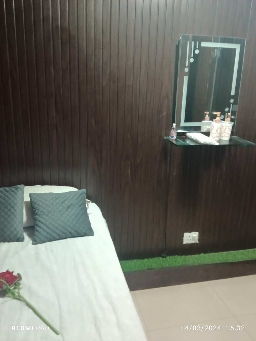 Ananda Spa bed area