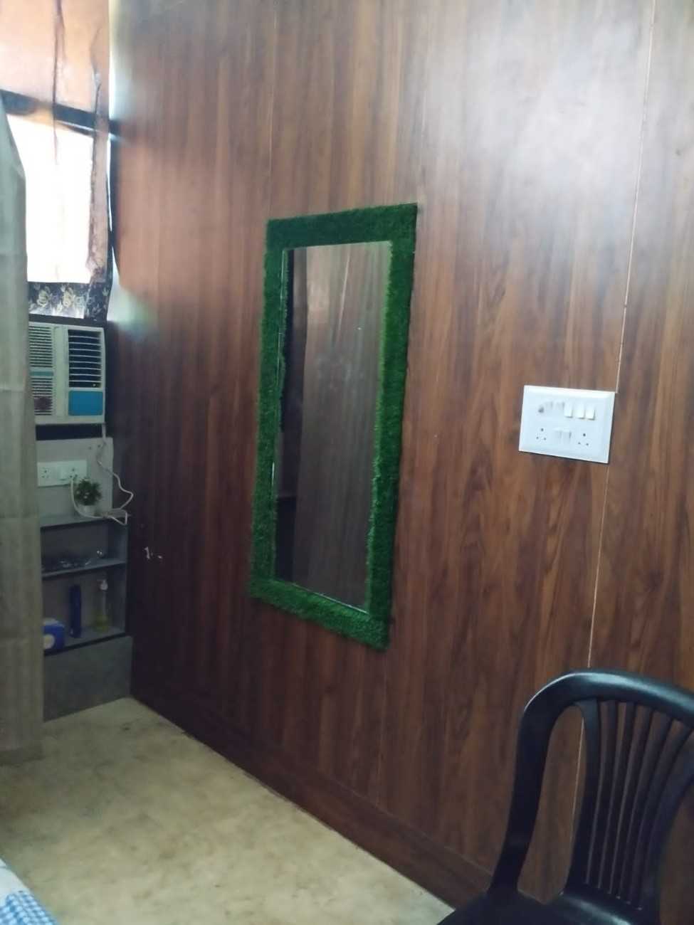 DELHI ROYAL SPA bed area