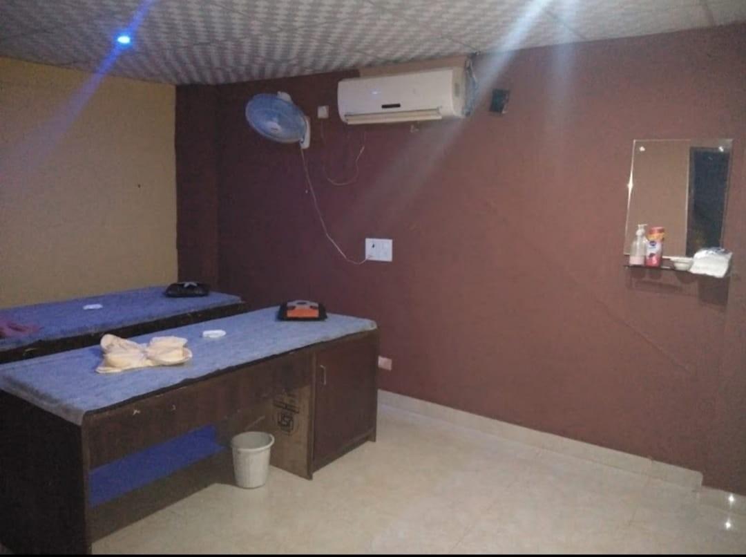 BUDHA WELLNESS SPA bed area