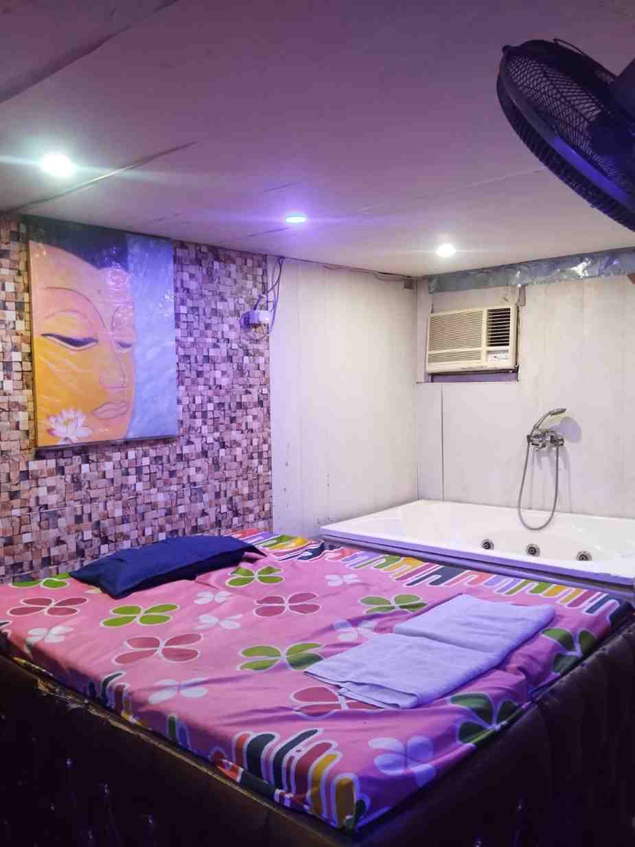 Amazing Spa bed area