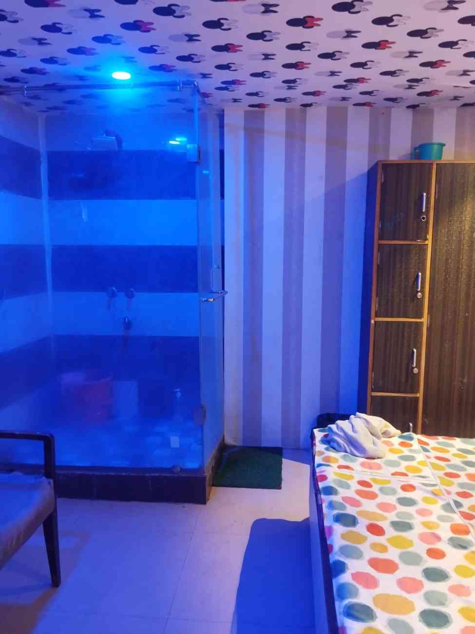Amazing Spa bed area