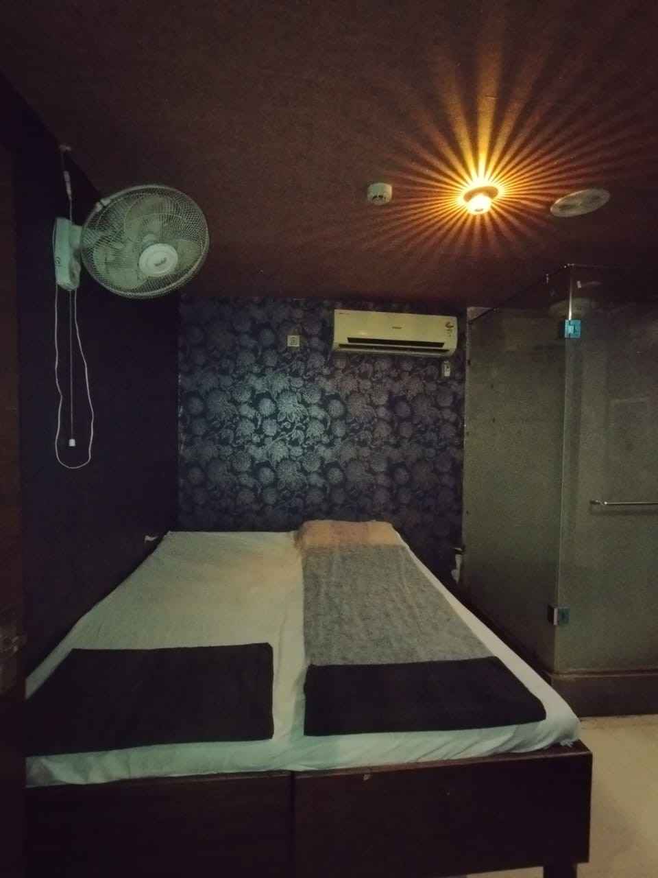 Bliss spa bed area