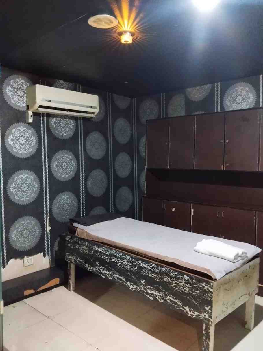 Bliss spa bed area