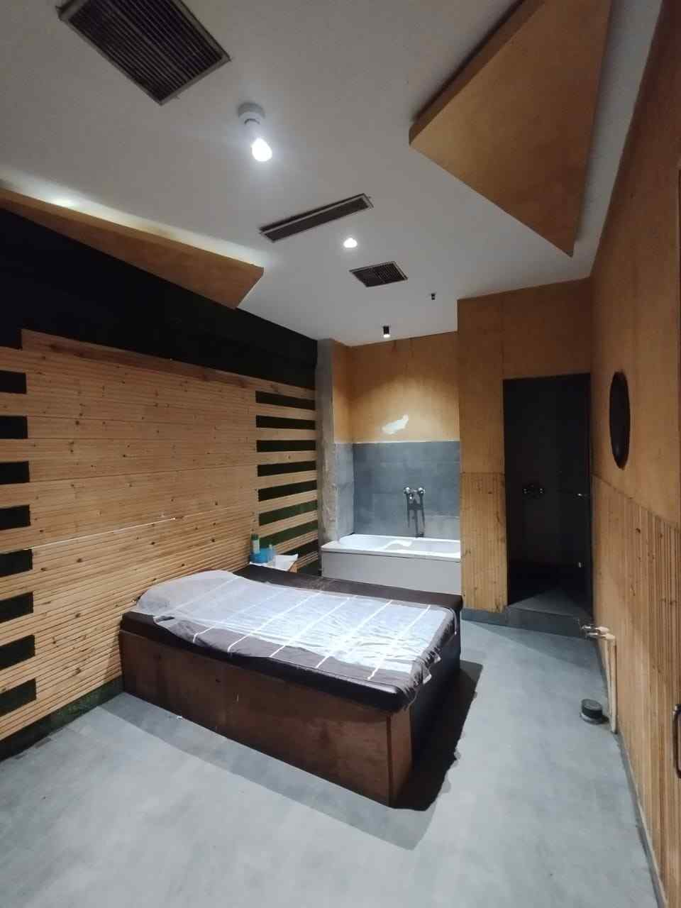 Glo Spa & Wellness bed area