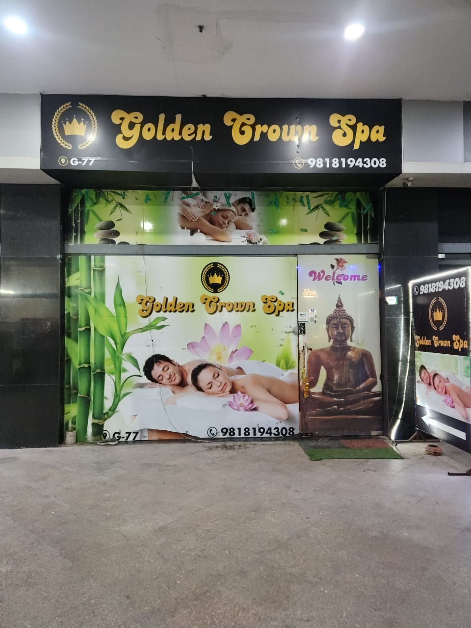 Golden Crown Plaza Spa room area